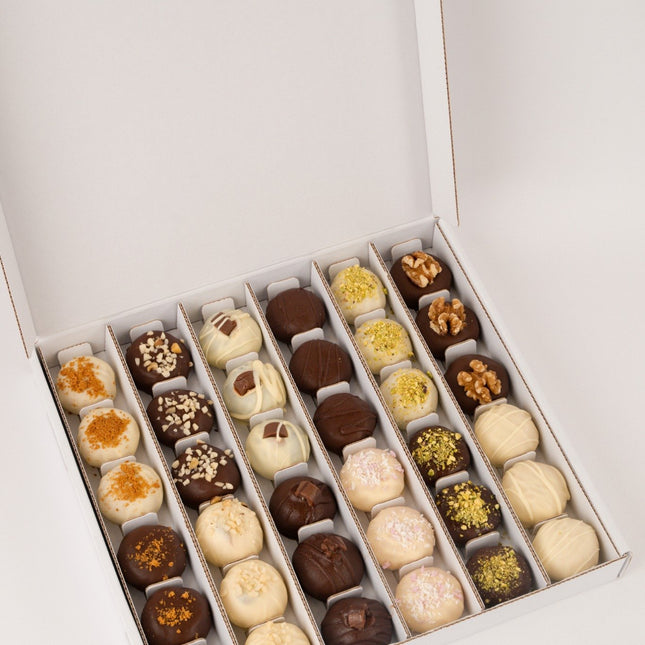 The Loada Balls mixed protein balls bundle including 36 assorted protrein balls.